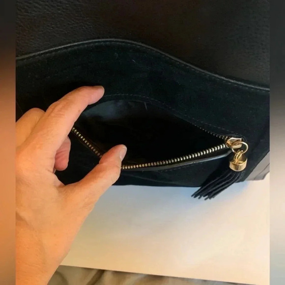 H&M Gorgeous faux leather and suede  bucket style purse. In black. - Picture 8 of 16
